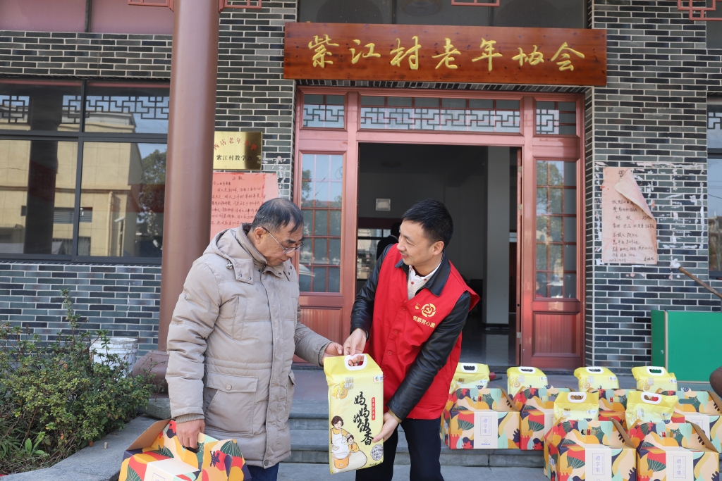 暖春意，敬老情-好博在线注册好博中国多年坚持慰问孤寡老人